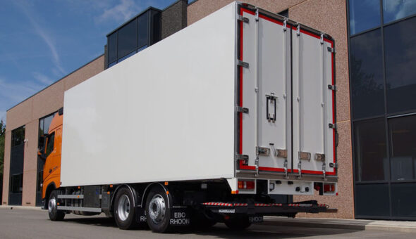 Cooling-and-freezing-truck-body-truck-combination-DAF-truckith-multi-temp-compartments