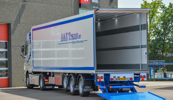 Isotherm closed box semi-trailer with multi-temp compartments for refrigetrated transport